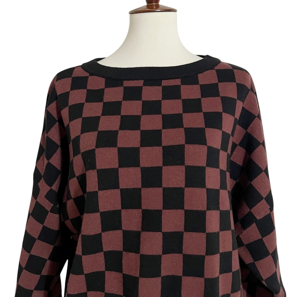 Checkered Crew Neck Sweater - Black and Brown - Picture 11 of 12